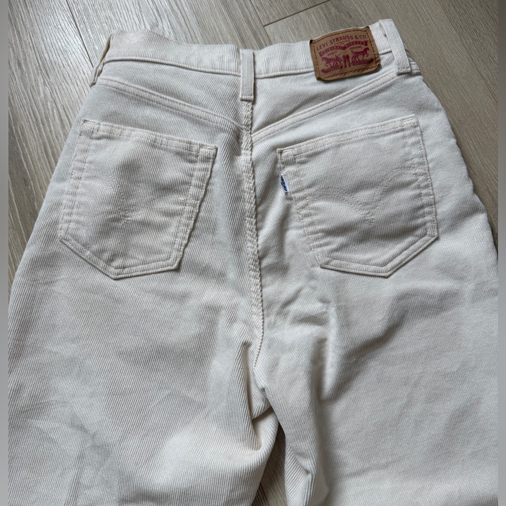 Levi's Skinny Off-White Straight Jeans
